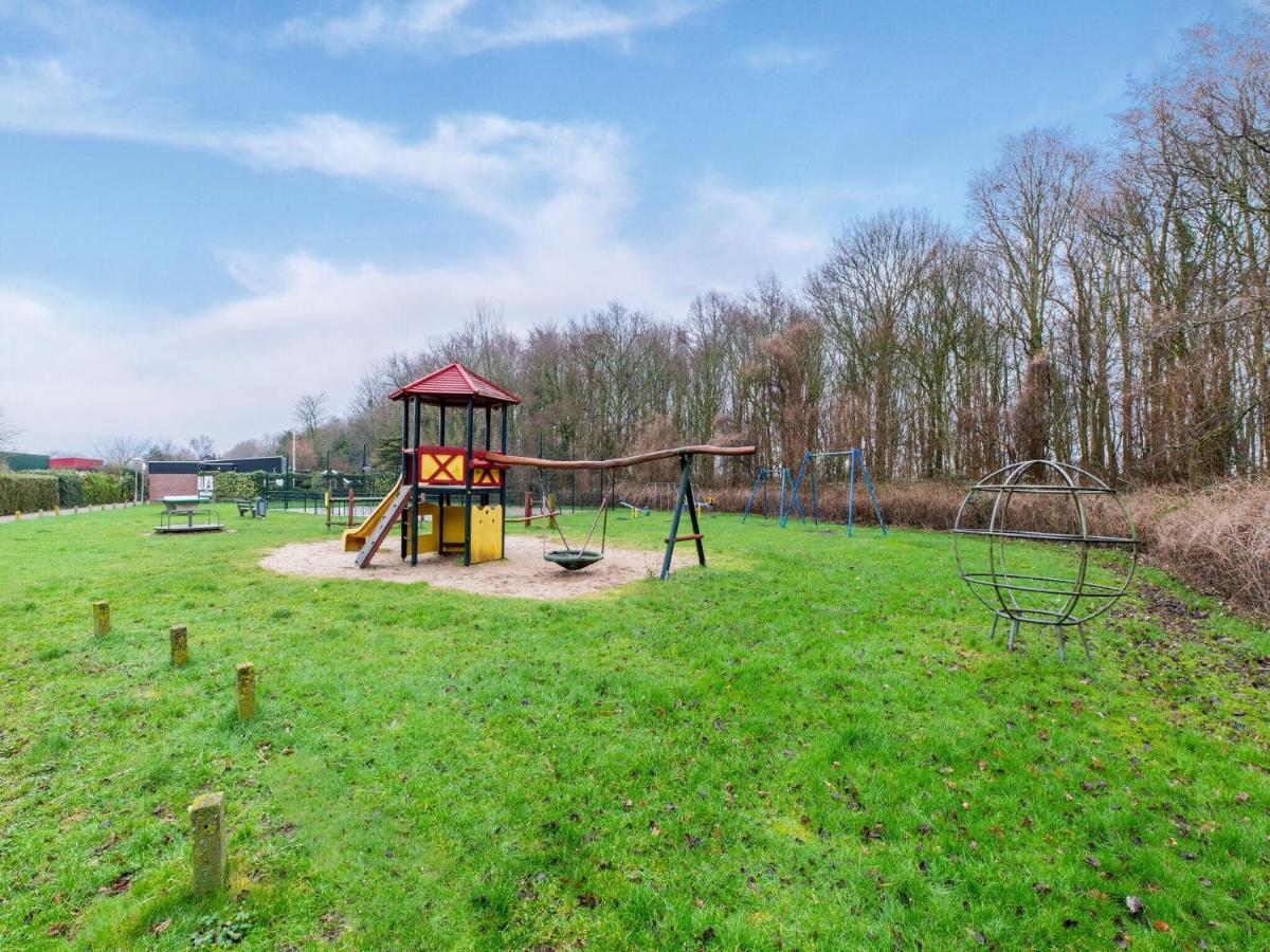 Endearing Holiday Home In Noordwijkerhout With Garden Bbq エクステリア 写真